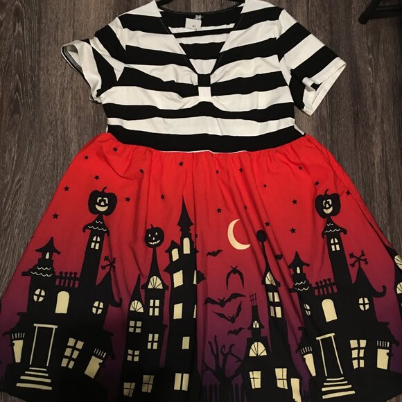 Halloween City Shadows Dress - Gorgeous and Flirty - NEW Last One Large Hal1 - Picture 1 of 4
